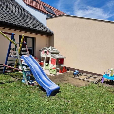 ペルナー Dum Palavaヴィラ エクステリア 写真